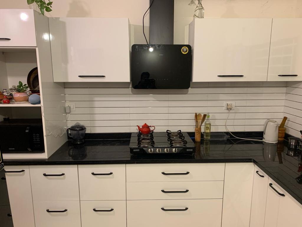 Furnished Villa Near Airport, Away From City Bhopal Luaran gambar